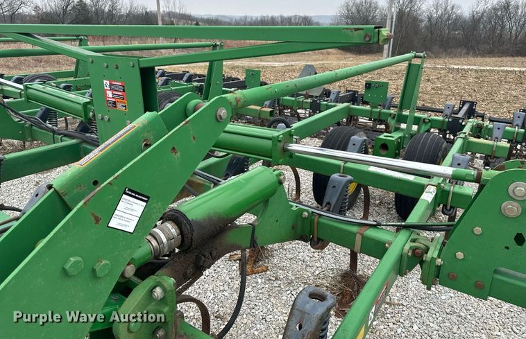 image for item EH6569 John Deere 2200 field cultivator
