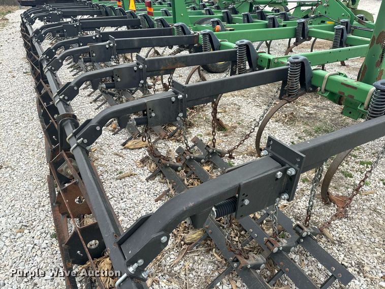 image for item EH6569 John Deere 2200 field cultivator