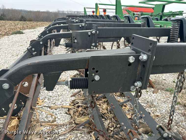 image for item EH6569 John Deere 2200 field cultivator