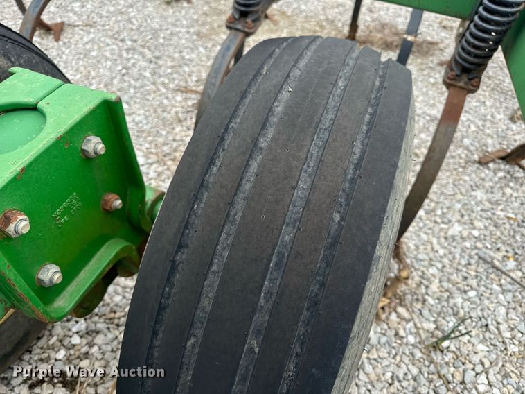 image for item EH6569 John Deere 2200 field cultivator