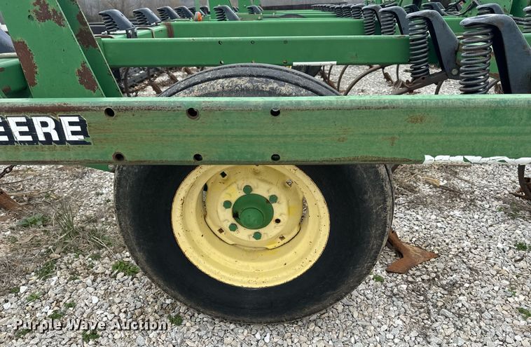 image for item EH6569 John Deere 2200 field cultivator
