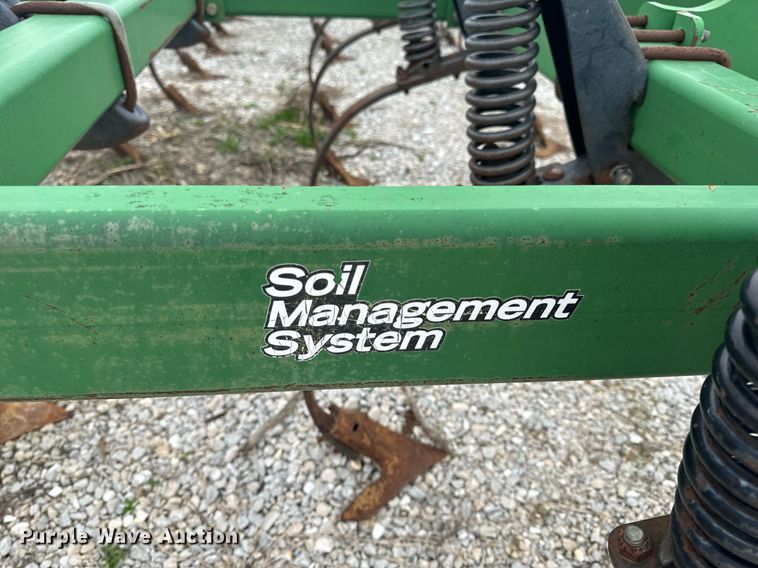 image for item EH6569 John Deere 2200 field cultivator