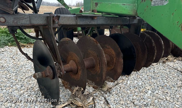 image for item EH6570 John Deere 630 tandem disk