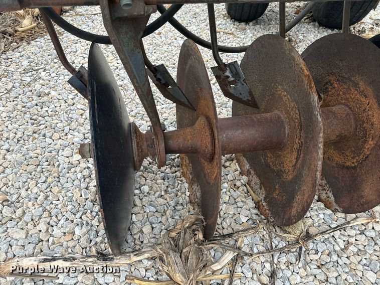 image for item EH6570 John Deere 630 tandem disk