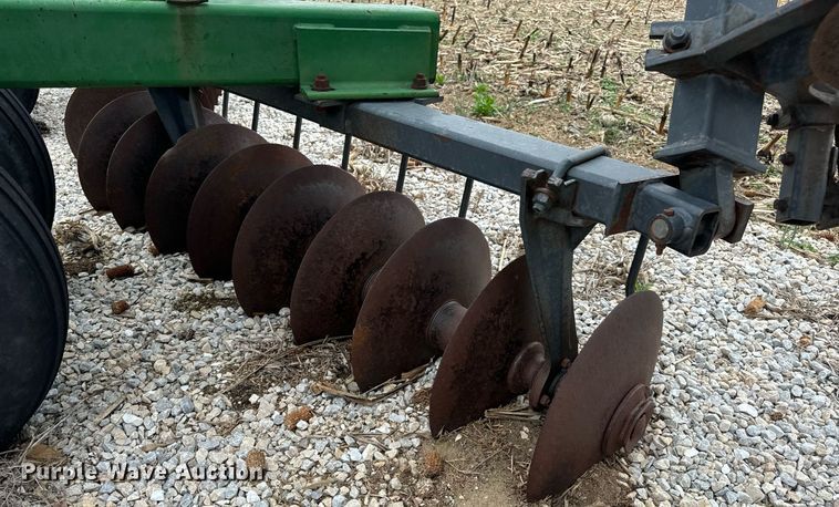image for item EH6570 John Deere 630 tandem disk