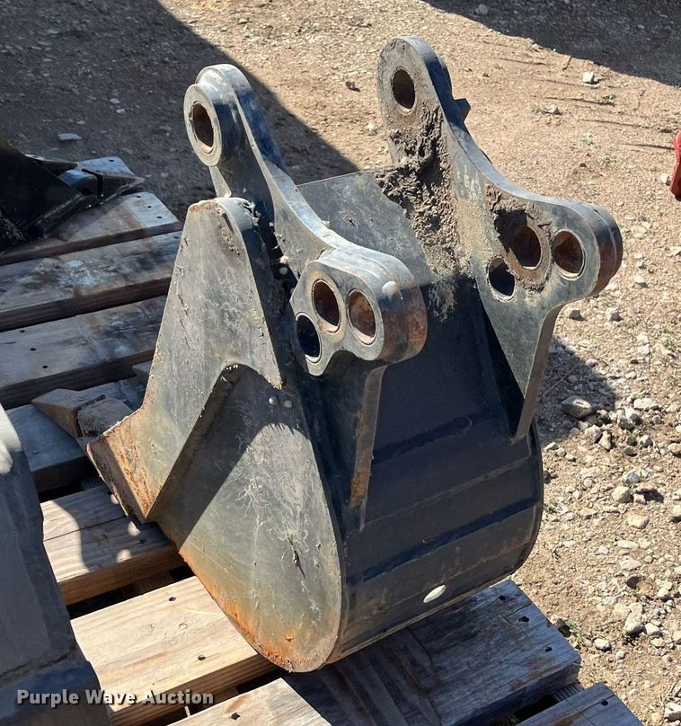 image for item EI0652 Backhoe bucket