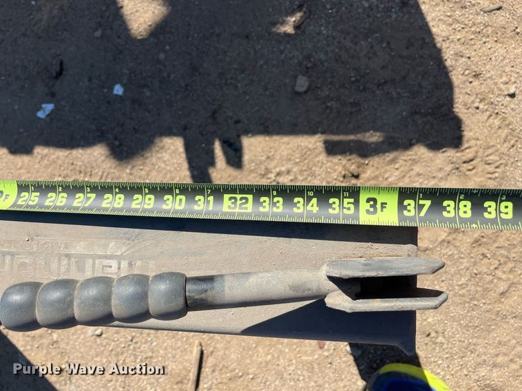 image for item EI0655 Mahindra  three point quick attach hitch