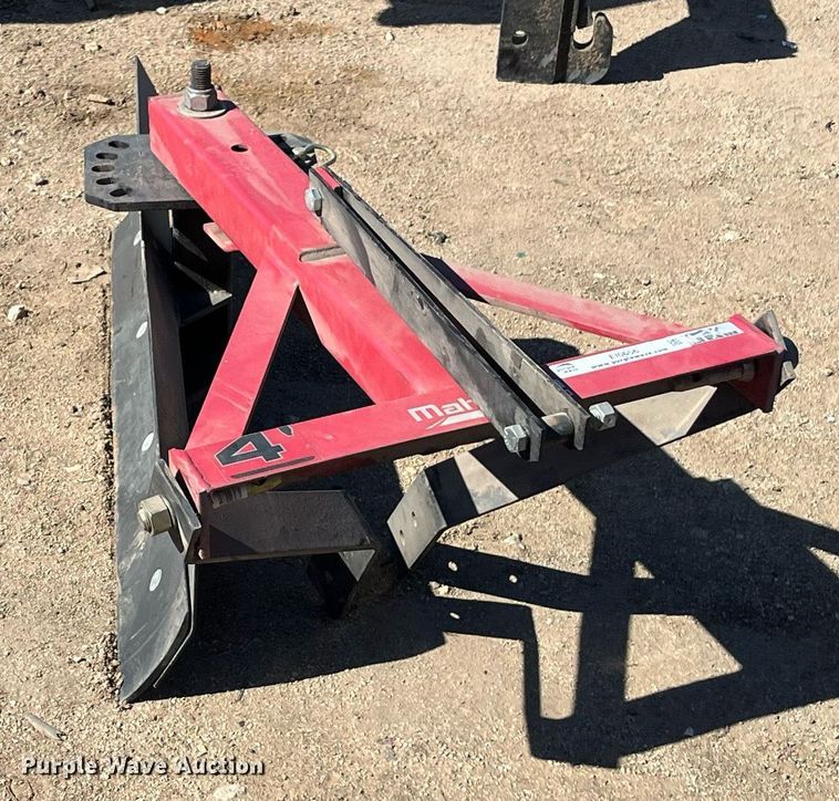 image for item EI0656 Mahindra  4' W blade