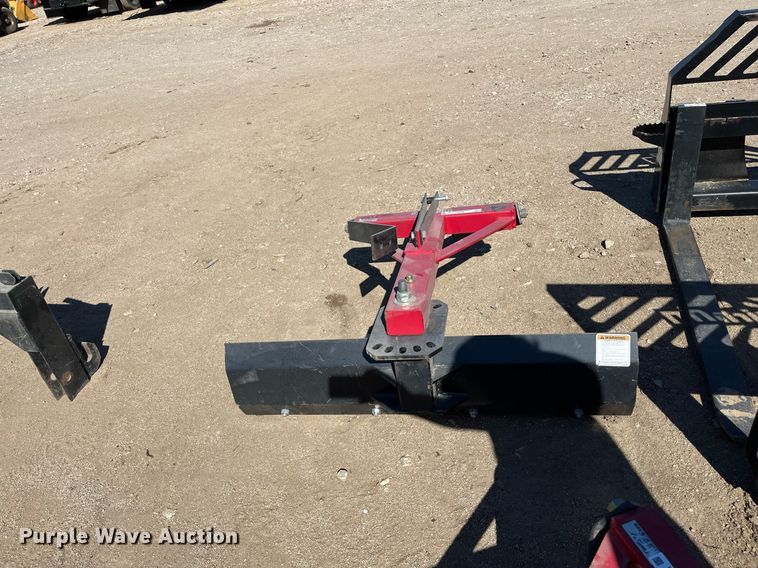 image for item EI0657 Mahindra  4' W blade