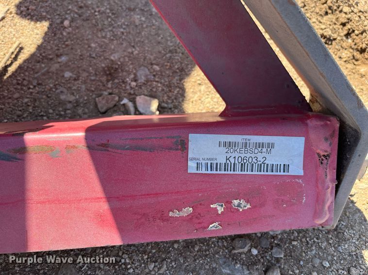 image for item EI0657 Mahindra  4' W blade