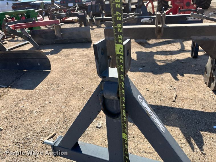 image for item EI0660 Three point hitch
