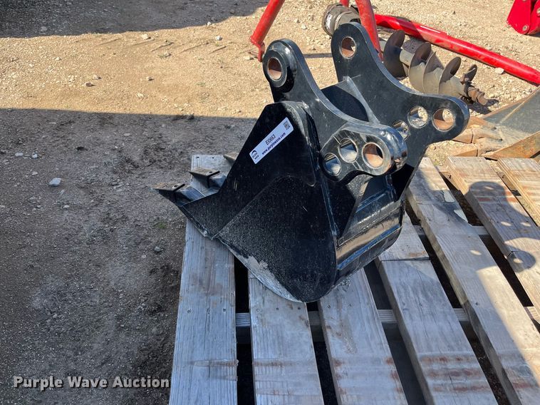 image for item EI0663 Backhoe bucket