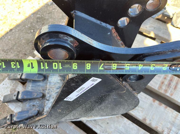 image for item EI0663 Backhoe bucket