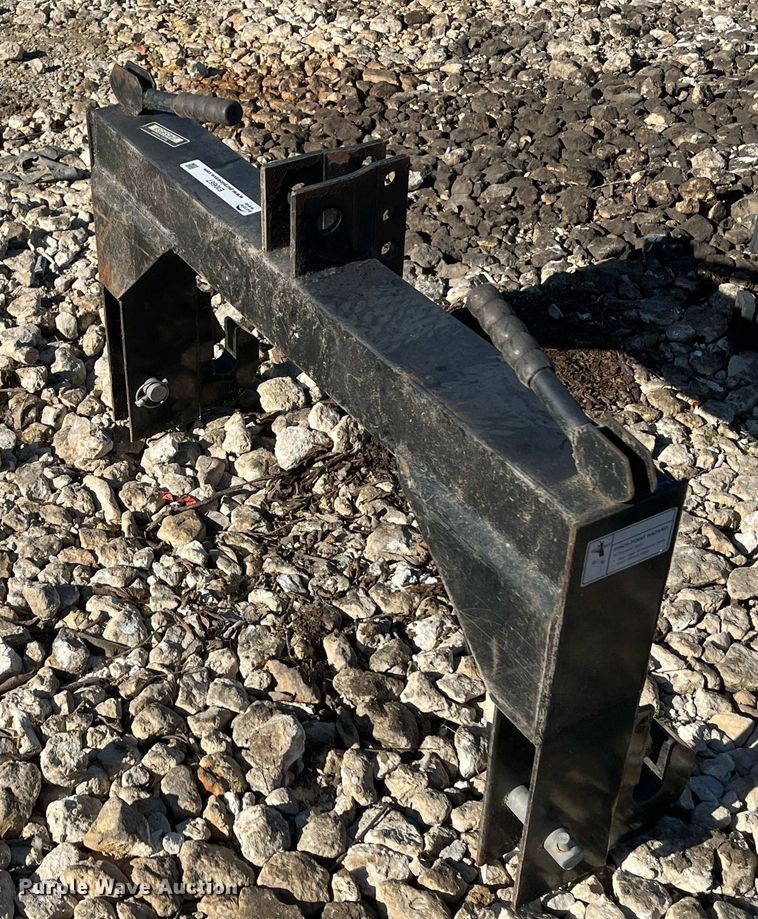 image for item EI0667 Mahindra  three point quick attach