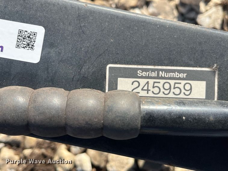 image for item EI0667 Mahindra  three point quick attach