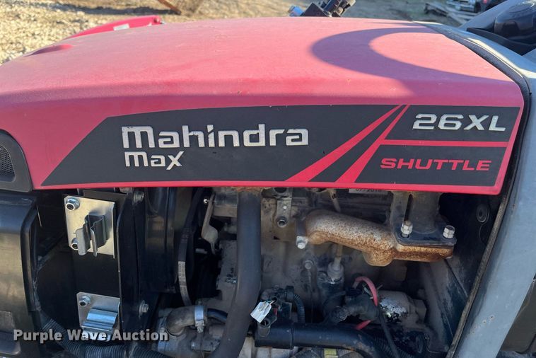 image for item EI0671 2016 Mahindra  Max 26XL MFWD tractor