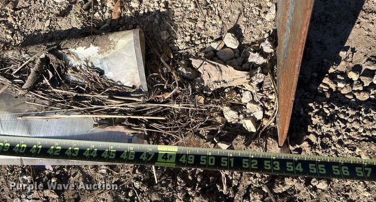 image for item EI0671 2016 Mahindra  Max 26XL MFWD tractor