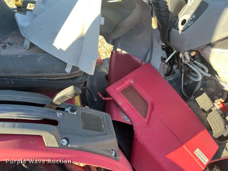 image for item EI0671 2016 Mahindra  Max 26XL MFWD tractor