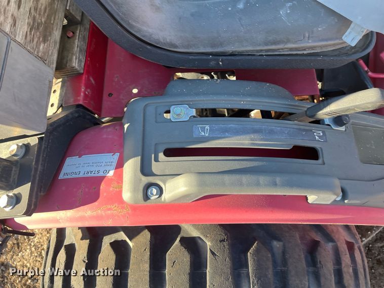 image for item EI0671 2016 Mahindra  Max 26XL MFWD tractor