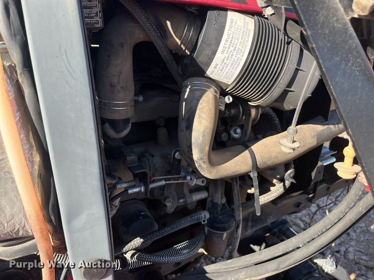 image for item EI0671 2016 Mahindra  Max 26XL MFWD tractor