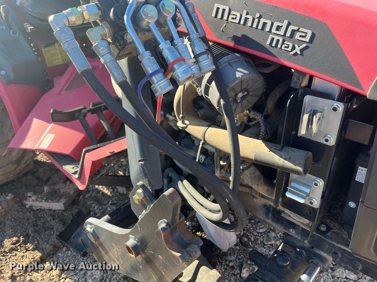 image for item EI0671 2016 Mahindra  Max 26XL MFWD tractor