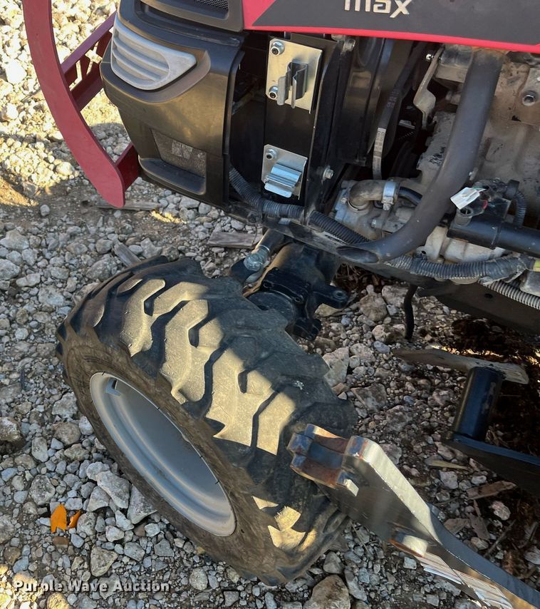 image for item EI0671 2016 Mahindra  Max 26XL MFWD tractor