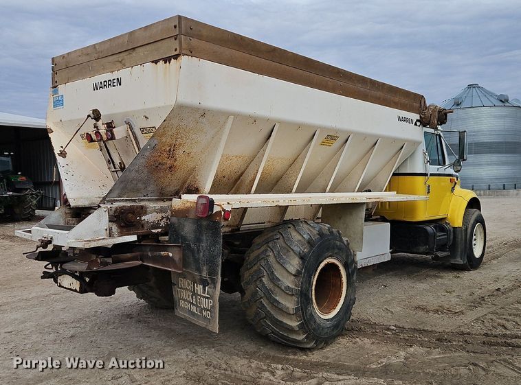 image for item EI3535 1995 International  4900 applicator truck