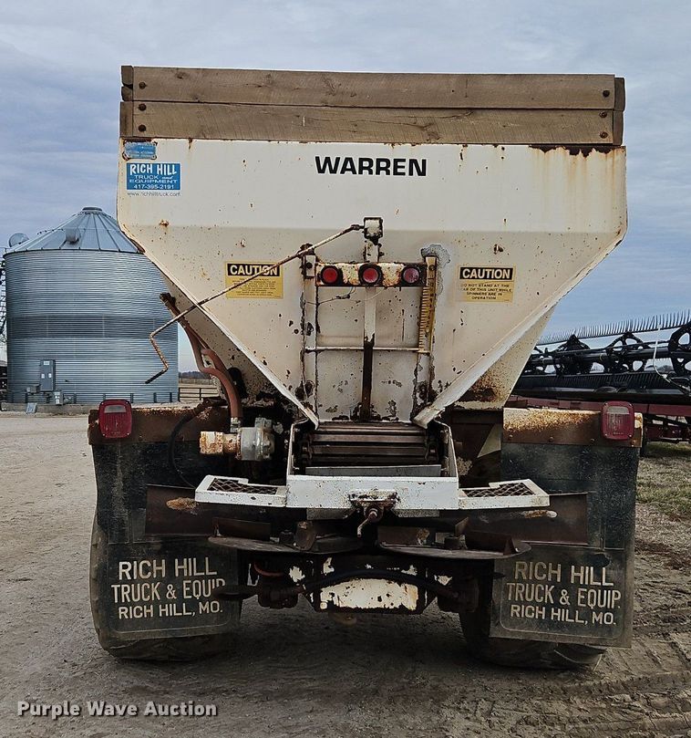 image for item EI3535 1995 International  4900 applicator truck