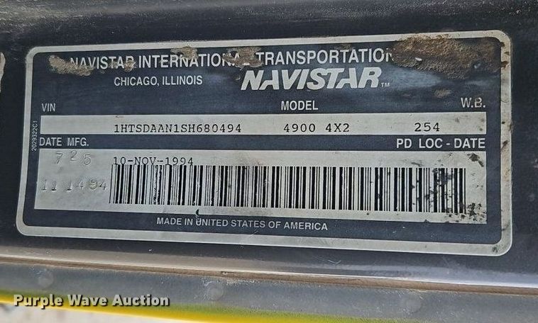 image for item EI3535 1995 International  4900 applicator truck