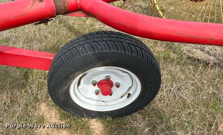 image for item EJ0233 Tonutti RCS10 hay rake