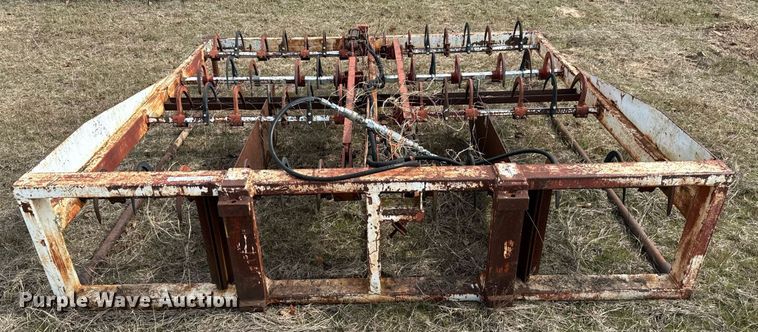 image for item EJ0240 Bale accumulator grapple