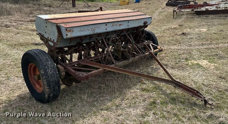 image for item EJ0242 Case 742L seeder