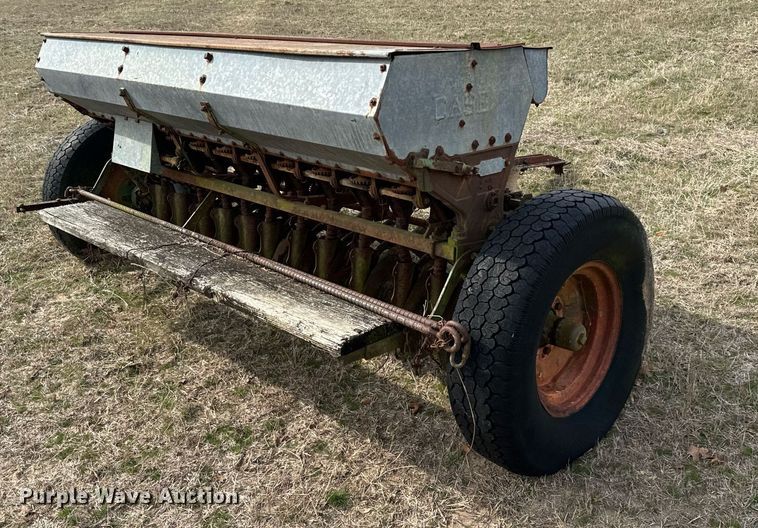 image for item EJ0242 Case 742L seeder