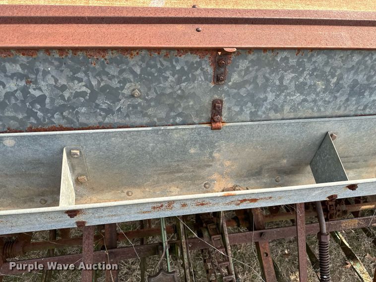 image for item EJ0242 Case 742L seeder