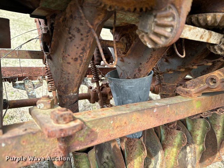 image for item EJ0242 Case 742L seeder