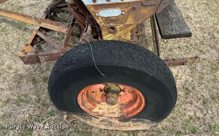 image for item EJ0242 Case 742L seeder