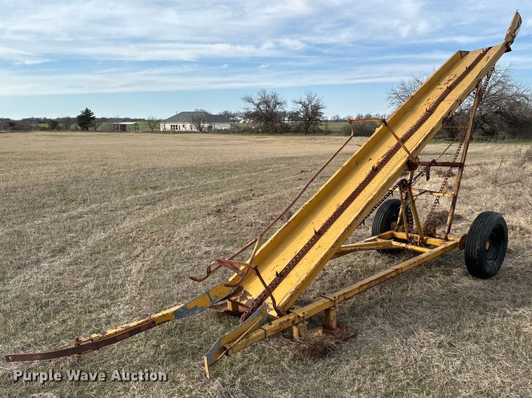 image for item EJ0244 Square bale elevator 