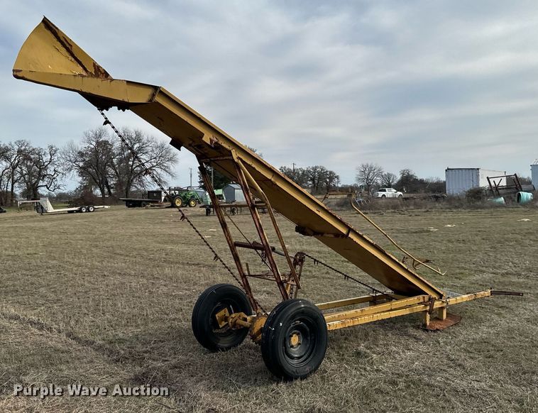 image for item EJ0244 Square bale elevator 