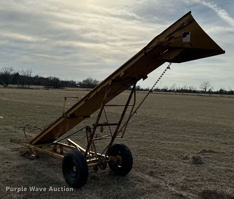 image for item EJ0244 Square bale elevator 