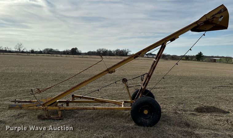 image for item EJ0244 Square bale elevator 