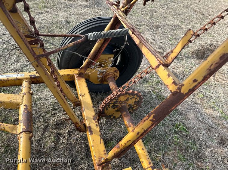 image for item EJ0244 Square bale elevator 