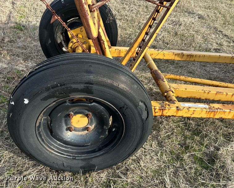 image for item EJ0244 Square bale elevator 