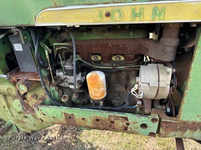 image for item EJ0249 John Deere 2010 tractor