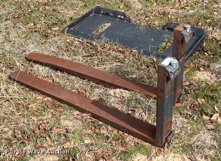 image for item EJ0257 Skid steer forks