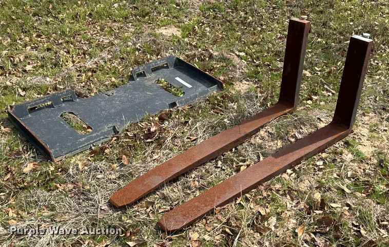 image for item EJ0257 Skid steer forks