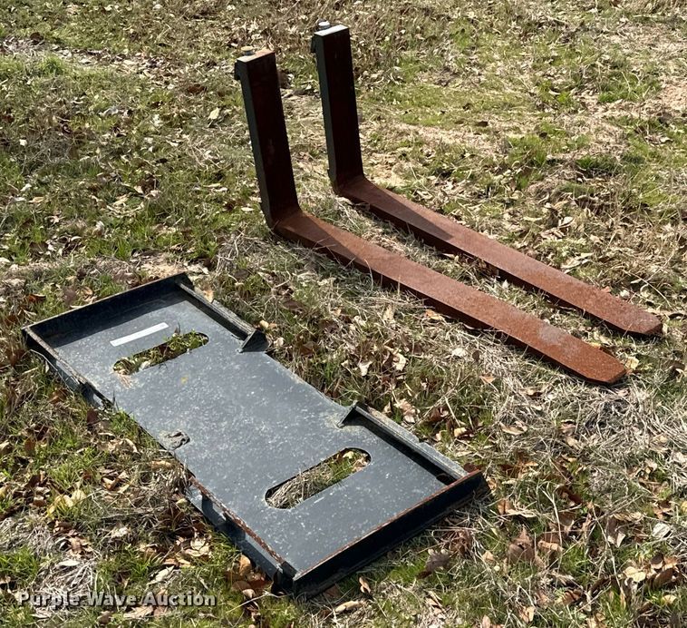 image for item EJ0257 Skid steer forks