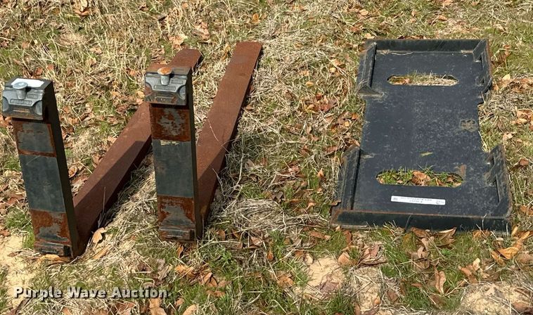 image for item EJ0257 Skid steer forks