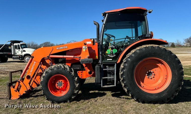 image for item EJ0260 Kubota M126GX MFWD tractor