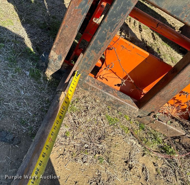 image for item EJ0260 Kubota M126GX MFWD tractor