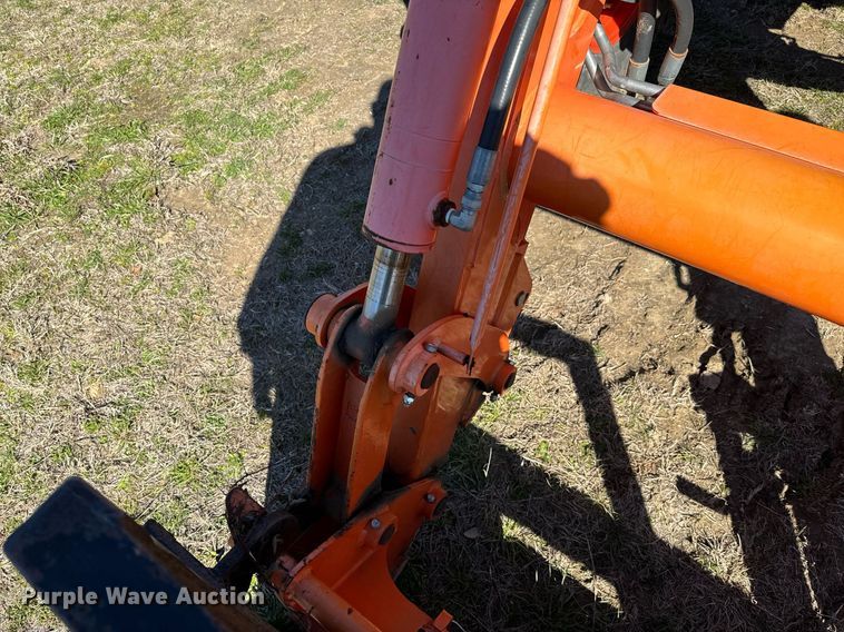 image for item EJ0260 Kubota M126GX MFWD tractor